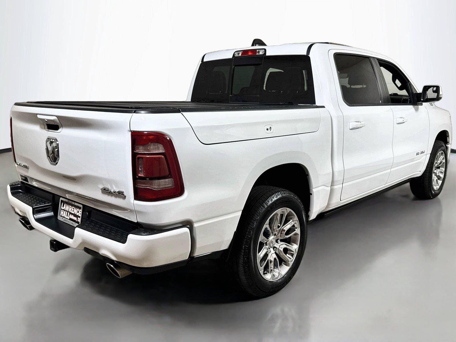 Used 2024 RAM 1500 Laramie AWD/4WD image 4