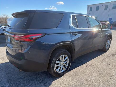 Used 2022 Chevrolet Traverse LS AWD/4WD image 5