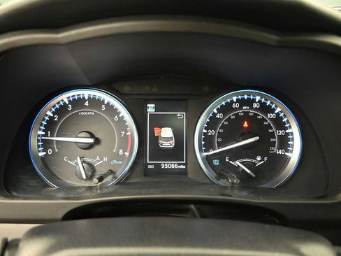 Used 2019 Toyota Highlander XLE AWD/4WD image 7