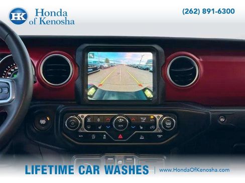 Used 2023 Jeep Gladiator Rubicon w/ Cold Weather Group image 21