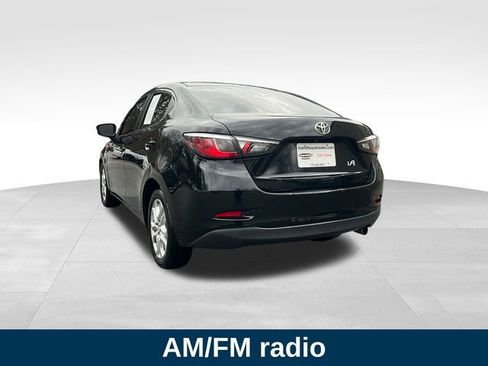 Used 2017 Toyota Yaris iA FWD image 3