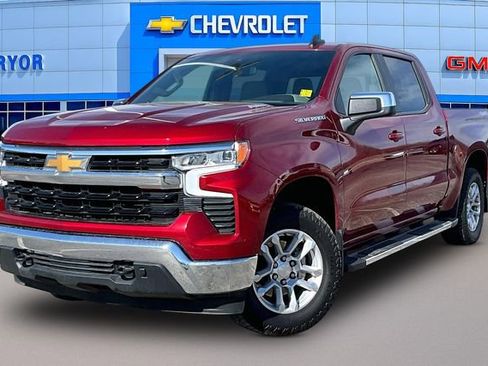 Used 2024 Chevrolet Silverado 1500 LT w/ Leather Package image 3