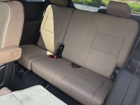 Certified 2023 Chevrolet Traverse Premier w/ LPO, Floor Liner Package AWD/4WD image 30