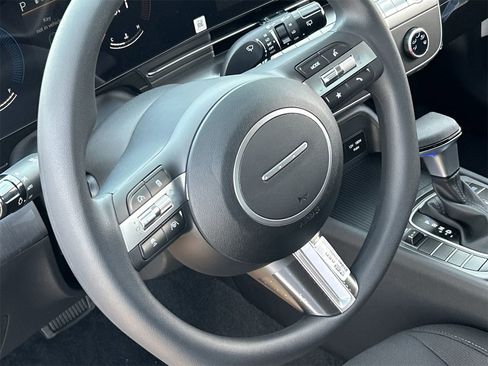 New 2026 Hyundai Kona SE image 21