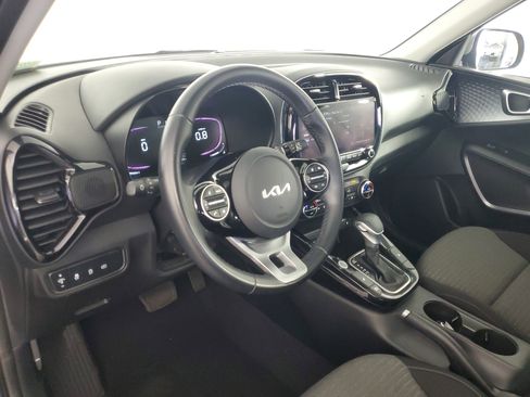 Used 2023 Kia Soul EX image 11