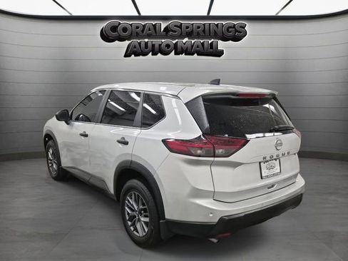 Certified 2025 Nissan Rogue S image 4
