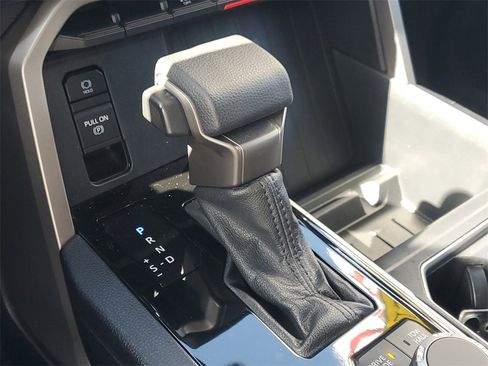 Used 2022 Toyota Tundra SR5 image 27