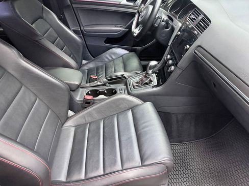 Used 2021 Volkswagen GTI SE image 11