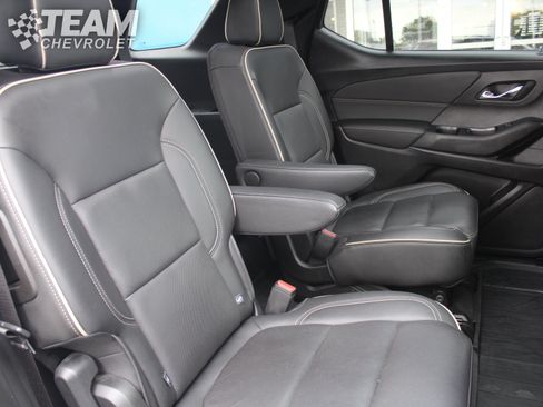 Used 2022 Chevrolet Traverse Premier w/ Redline Edition AWD/4WD image 29