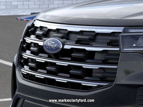 New 2026 Ford Explorer Active RWD image 17