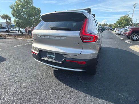 Certified 2023 Volvo XC40 B5 Plus w/ Driver Assist Package AWD/4WD image 15