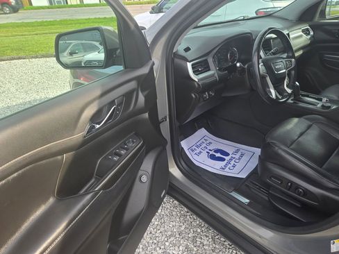 Used 2019 GMC Acadia SLT FWD image 6