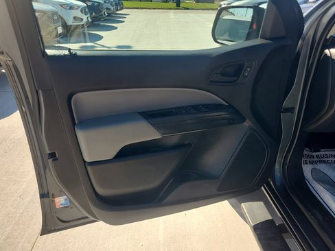 Used 2017 Chevrolet Colorado W/T w/ WT Convenience Package image 12