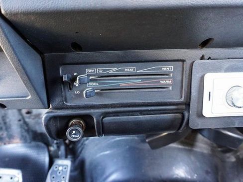 Used 1993 Jeep Wrangler S image 15