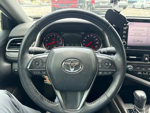 Used 2021 Toyota Camry XSE FWD image 9