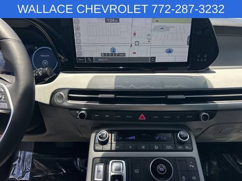 Used 2024 Hyundai Palisade SEL w/ Premium Package FWD image 19