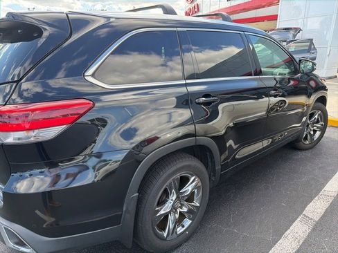 Used 2018 Toyota Highlander Limited image 3