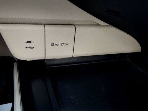 Certified 2018 Toyota Camry LE FWD image 34