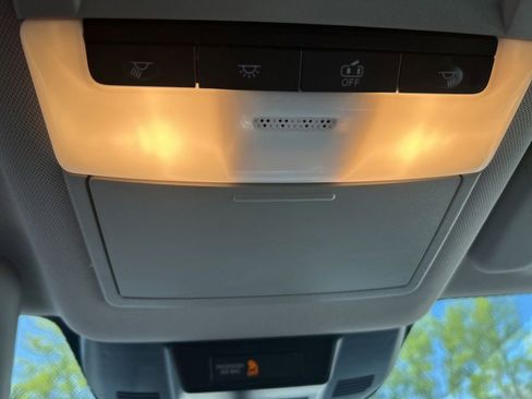 Used 2024 Nissan Rogue S AWD/4WD image 5
