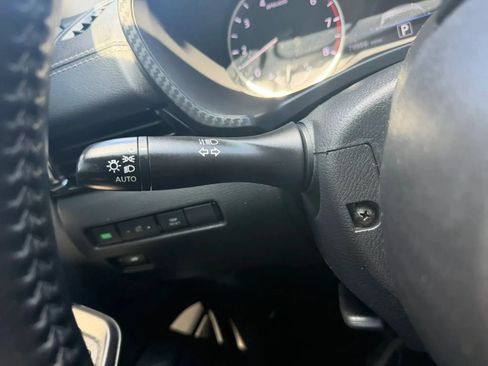 Used 2022 Nissan Sentra SV w/ Trunk Package FWD image 16