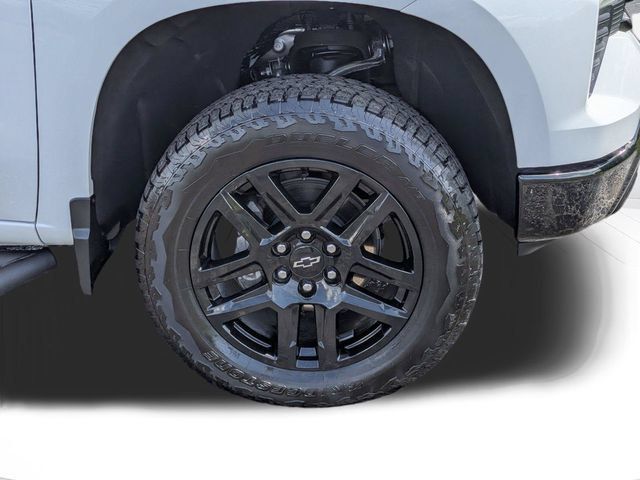 Used 2025 Chevrolet Silverado 1500 LT Trail Boss w/ Convenience Package II AWD/4WD image 10