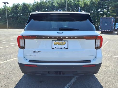 Used 2026 Ford Explorer Active AWD/4WD image 5