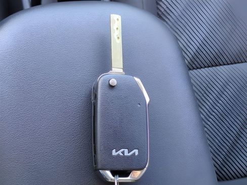 Used 2024 Kia Seltos LX image 27