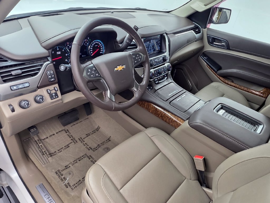 Used 2020 Chevrolet Suburban Premier w/ Premier 6.2L Value Package AWD/4WD image 9