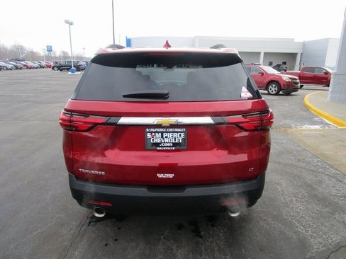 Used 2023 Chevrolet Traverse LT image 4