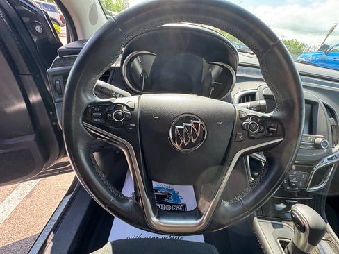 Used 2015 Buick LaCrosse FWD image 29