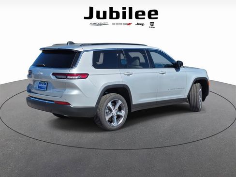 New 2025 Jeep Grand Cherokee L Limited w/ Trailer Tow Package image 5