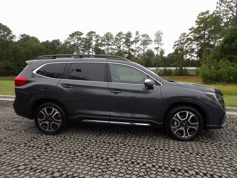 Used 2023 Subaru Ascent Limited w/ Technology Package image 5