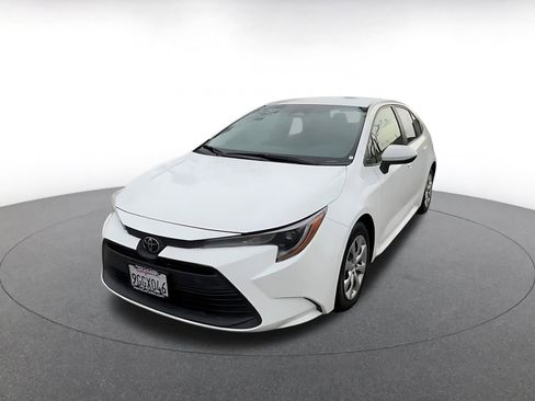 Used 2023 Toyota Corolla LE image 7