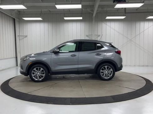 Used 2023 Buick Encore GX Essence w/ Experience Buick Package image 5