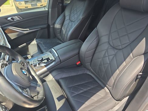 Used 2024 BMW X5 xDrive40i w/ M Sport Package AWD/4WD image 17