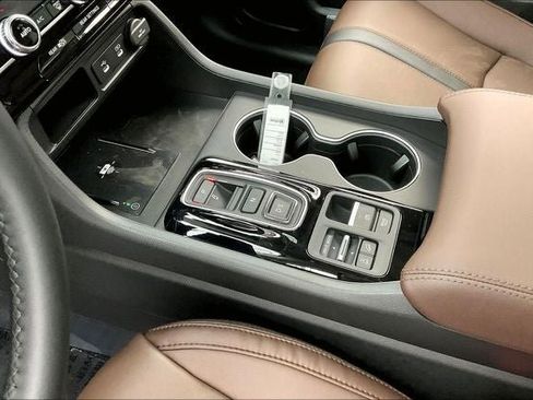 New 2026 Honda Pilot Touring image 9