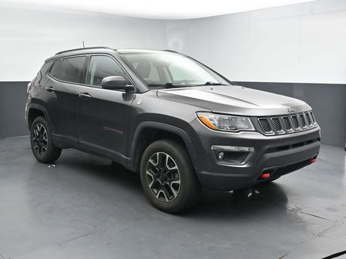 Used 2021 Jeep Compass Trailhawk AWD/4WD image 2