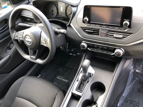 Used 2024 Nissan Altima 2.5 S image 23