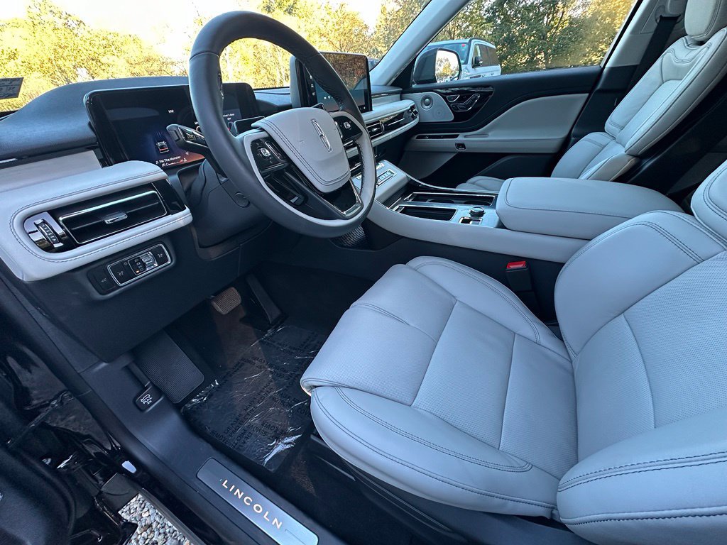 New 2027 Lincoln Aviator Reserve AWD/4WD image 17