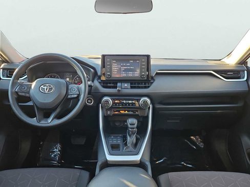 Used 2019 Toyota RAV4 XLE image 3