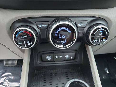 New 2026 Hyundai Venue SEL image 22