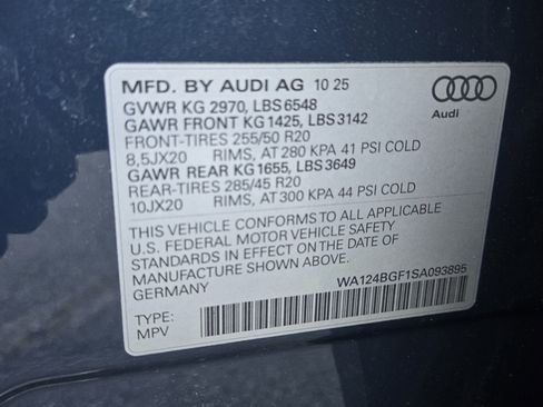 New 2025 Audi Q6 e-tron Premium Plus image 33