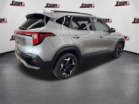 Used 2024 Kia Seltos EX AWD/4WD image 5