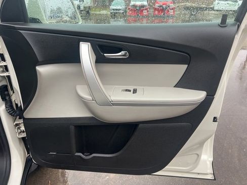 Used 2009 GMC Acadia SLT w/ Technology Package image 10