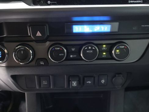 Used 2023 Toyota Tacoma TRD Sport AWD/4WD image 29