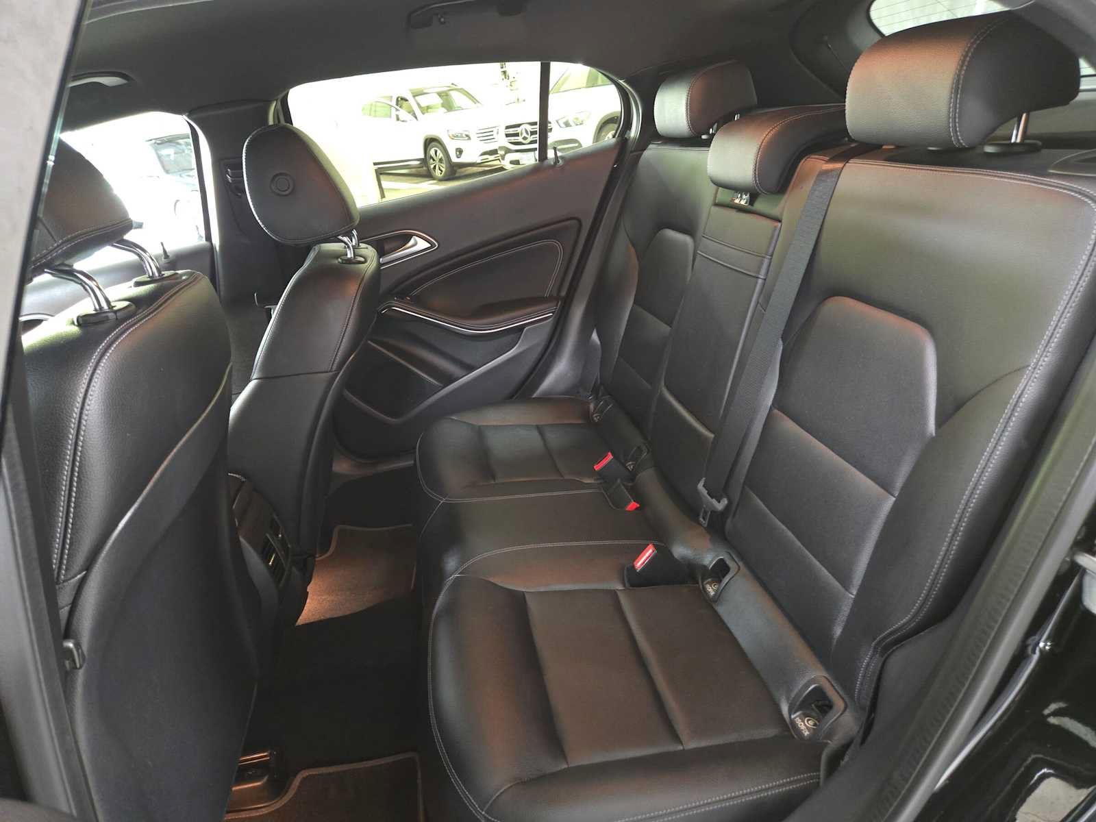 Certified 2020 Mercedes-Benz GLA 250 4MATIC image 17