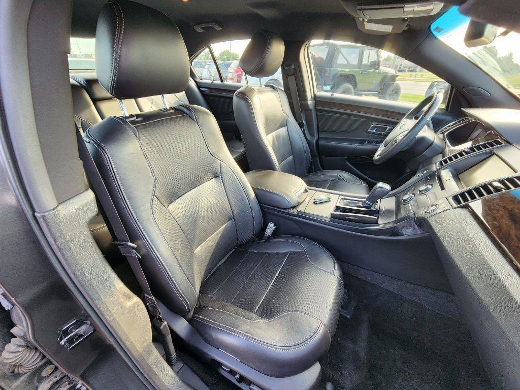 Used 2015 Ford Taurus Limited FWD image 15
