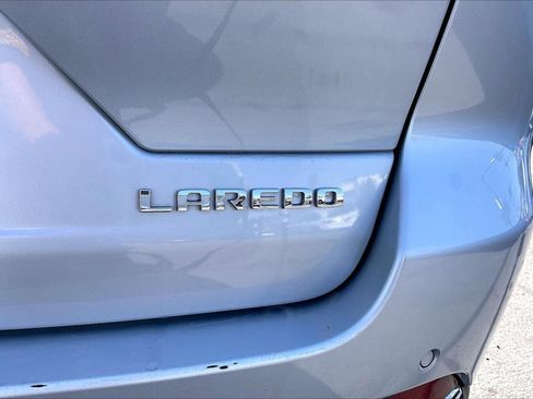 Used 2024 Jeep Grand Cherokee Laredo RWD image 8