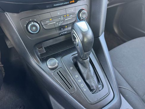 Used 2016 Ford Focus SE image 30