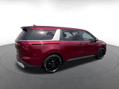 Used 2026 Kia Carnival FWD image 15